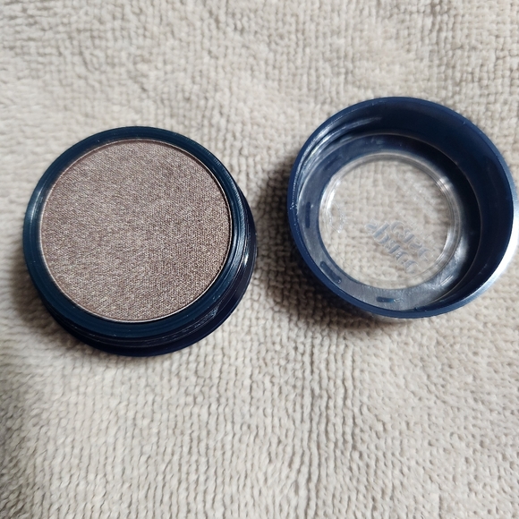 Space Case Cosmetics Highlighter and Eyeshadow Bundle New in Box - Picture 6 of 7